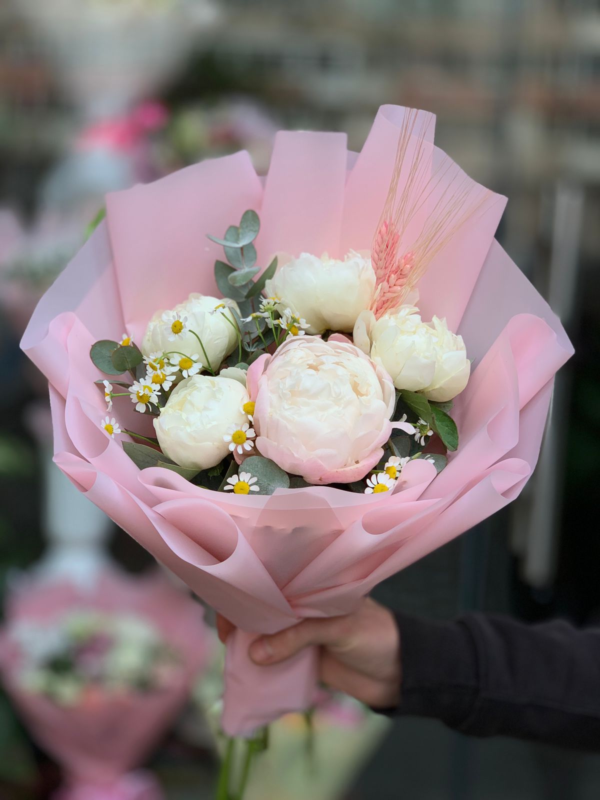 Buchete cu Bujori Albi